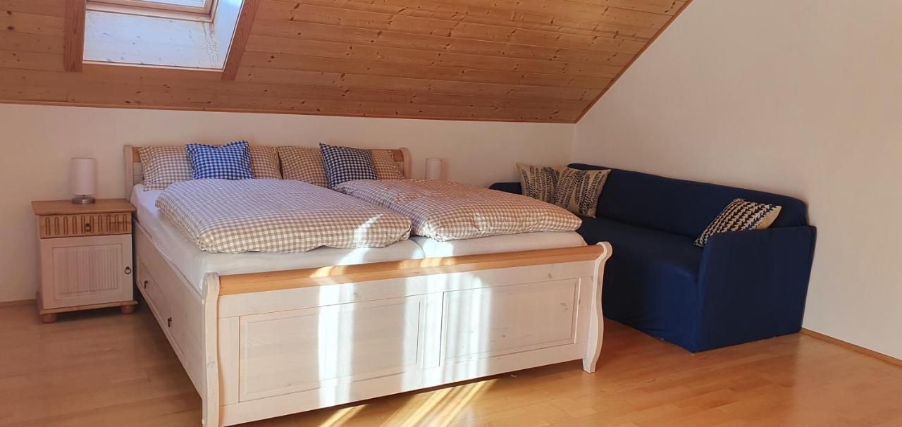 Ferienhaus Michael Бад Клайнкирххайм Екстериор снимка
