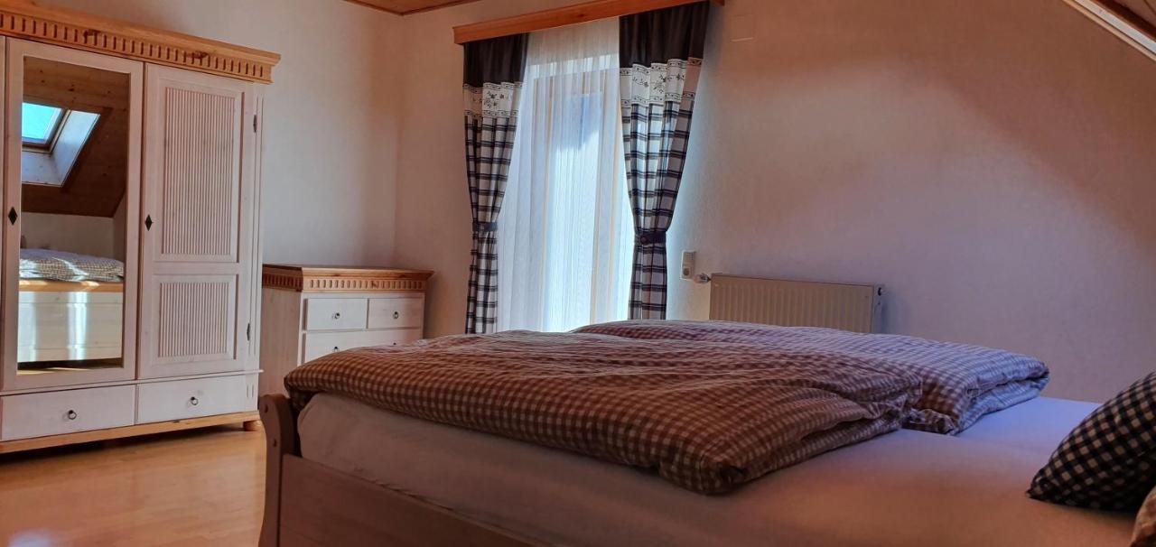Ferienhaus Michael Бад Клайнкирххайм Екстериор снимка