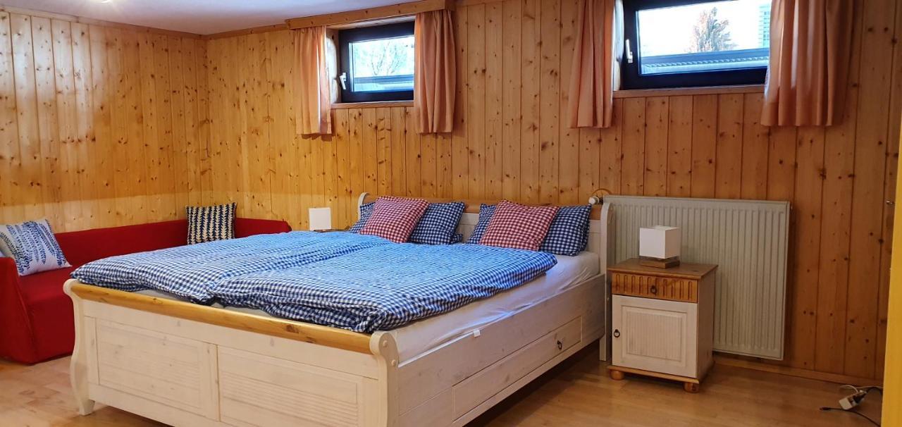 Ferienhaus Michael Бад Клайнкирххайм Екстериор снимка