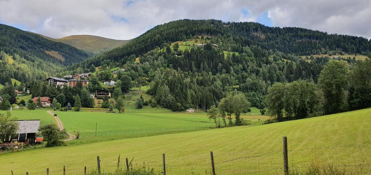 Ferienhaus Michael Бад Клайнкирххайм Екстериор снимка